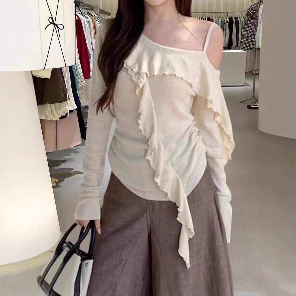 十三行2026春韩系纯欲风不对称斜肩荷叶边设计喇叭袖针织衫上衣女,女装/女士精品,毛针织衫,淘宝优惠券,粉丝福利购,淘宝优惠卷