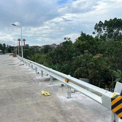 波形护栏镀锌乡村道路防撞双波绿色银色护栏山区端头高速路护栏板
