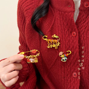 ［招财纳福］国风小马胸针女款新中式精致别针大衣固定扣平安挂件