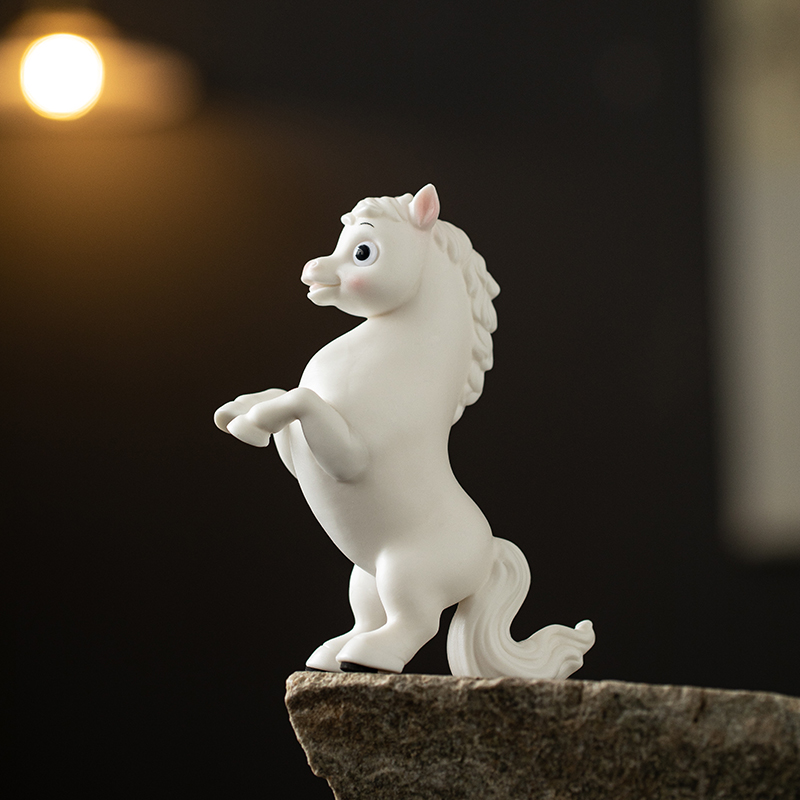 马到成功陶瓷马摆件可爱生肖马