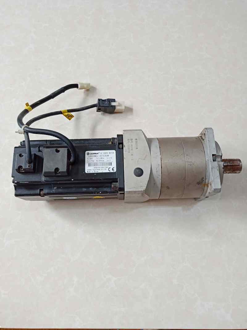 二手东菱伺服电机80dnma2-0d75ckam 原装拆机 gplf90-40-d 0.75kw