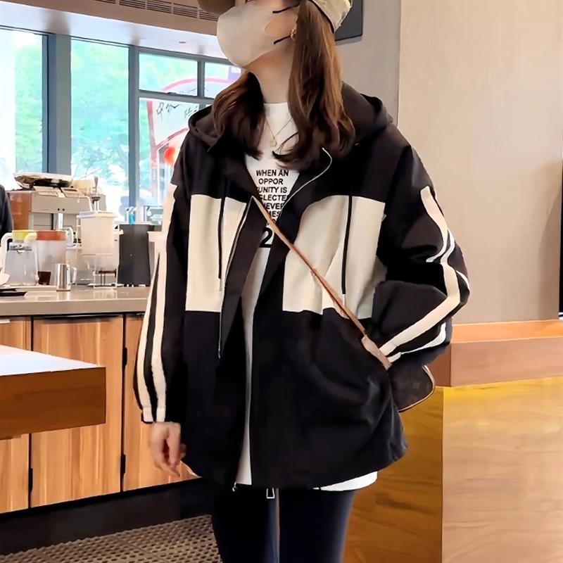 撞色冲锋衣外套女短款2025年春季新款小个子韩版百搭休闲运动上衣