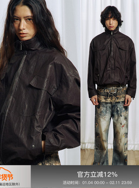 APRIORITY先验 立领油蜡皮涂层可收纳防水帽线条刺绣红棕色夹克