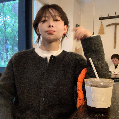 纯色通勤灰色圆领毛衣针织衫开衫