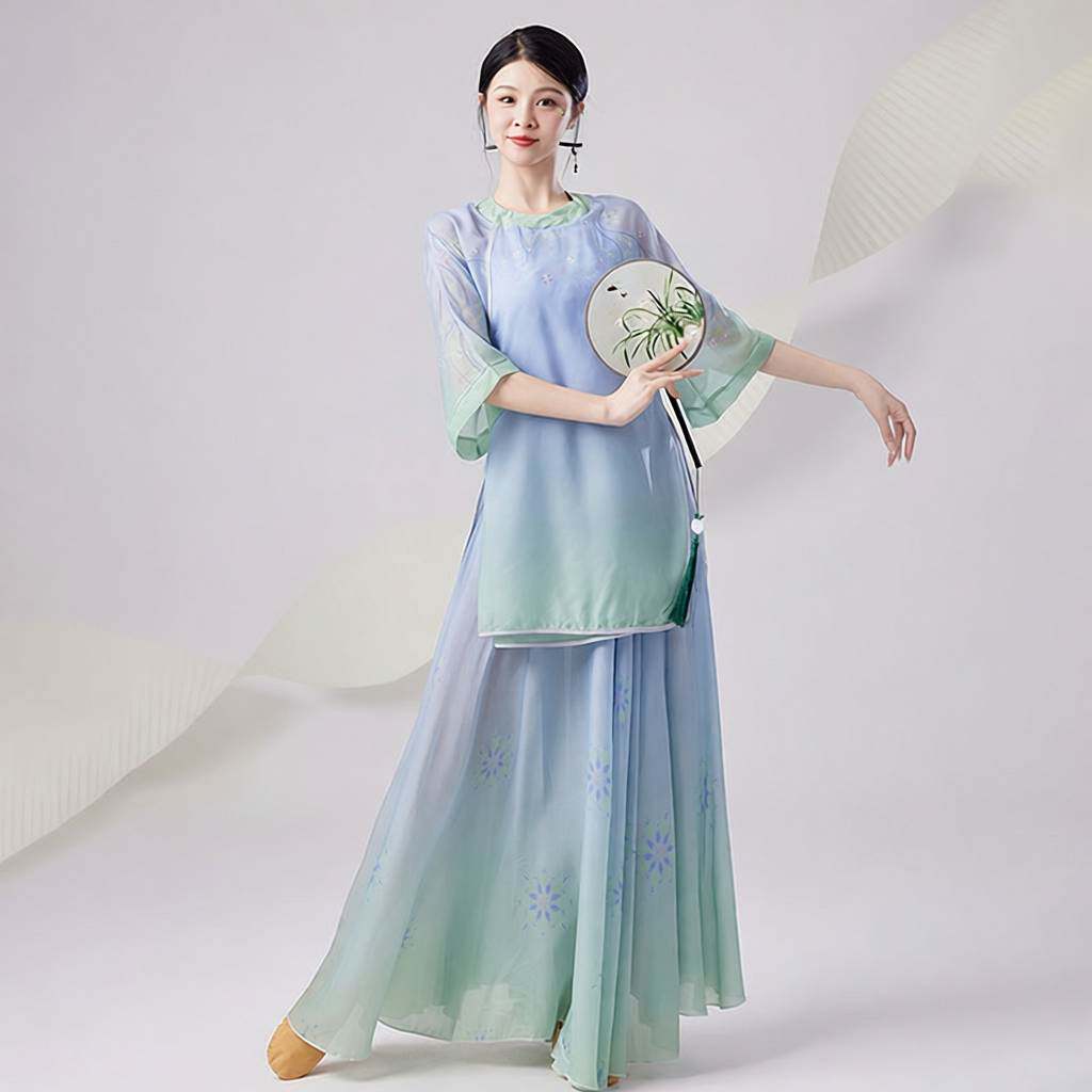 古典舞蹈服女飘逸中国风气质演出