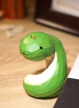 “小青”手工木雕小摆件卡通办公室电脑桌面玄关书柜台蛇年装饰品