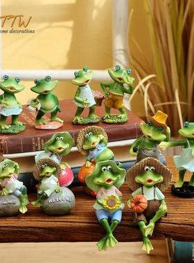 创意俏皮青蛙情侣一家装饰花园儿童书房玄关家居祝福送礼桌面摆件