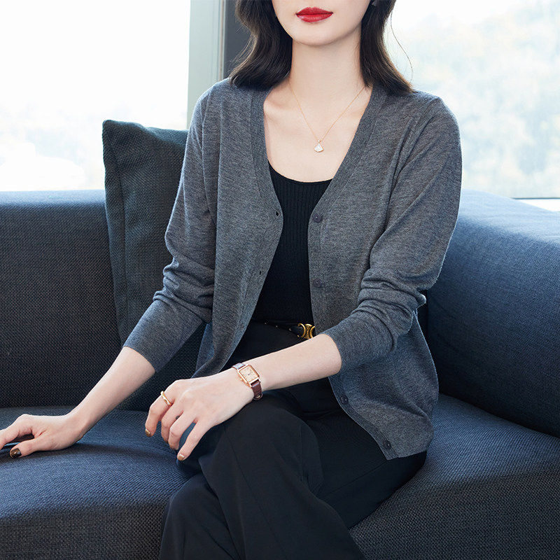 老师外套女开衫短款V领小披肩纯色100%羊毛衫宽松大码2025春秋季