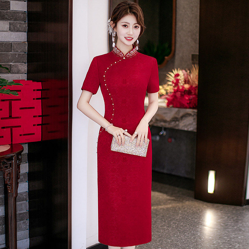 2026新款新中式改良红色旗袍女短袖中长款婚礼妈妈气质钉珠连衣裙