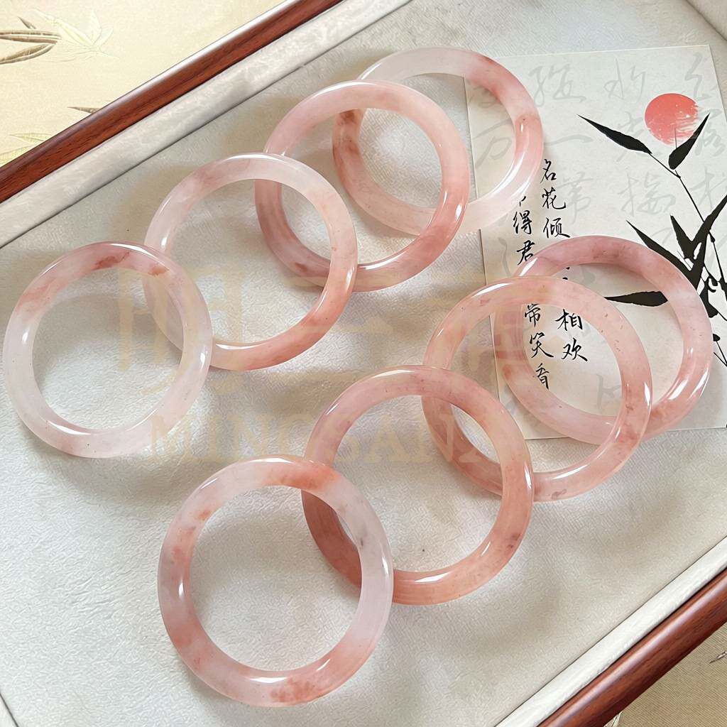 金丝玉手镯无注胶圆条新疆桃花酿