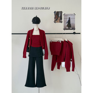 小蛮腰系列！新年氛围感红色针织抹胸+短款毛衣披肩开衫两件套装