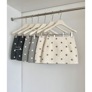 韩系复古波点羊羔毛短裙子甜美少女秋冬绝美高腰A字摇粒绒半身裙