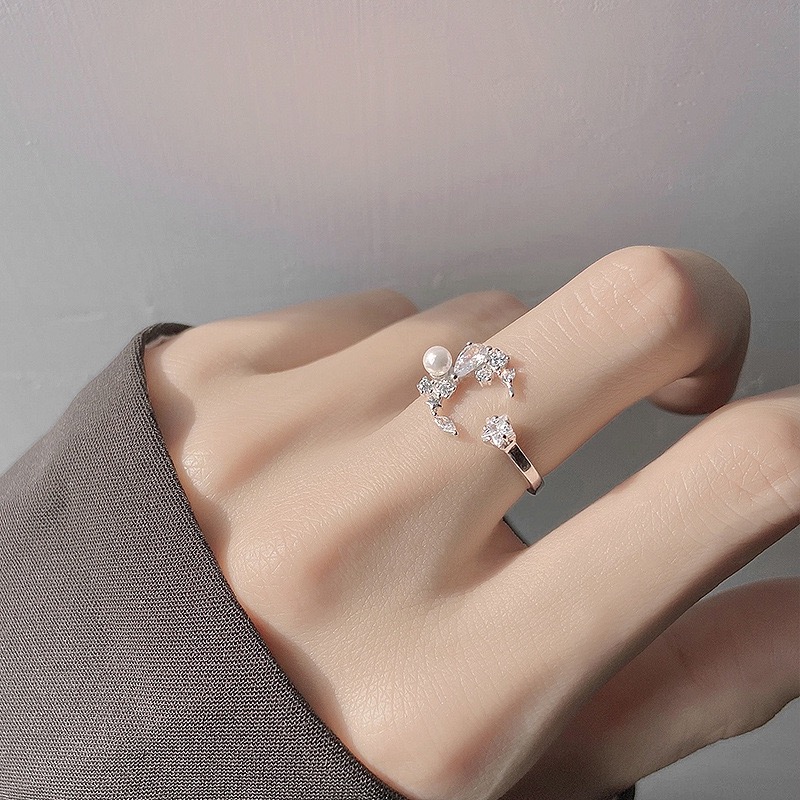 锆石月亮耳环2025新款爆款小清新甜美小众设计感高级轻奢独特戒指