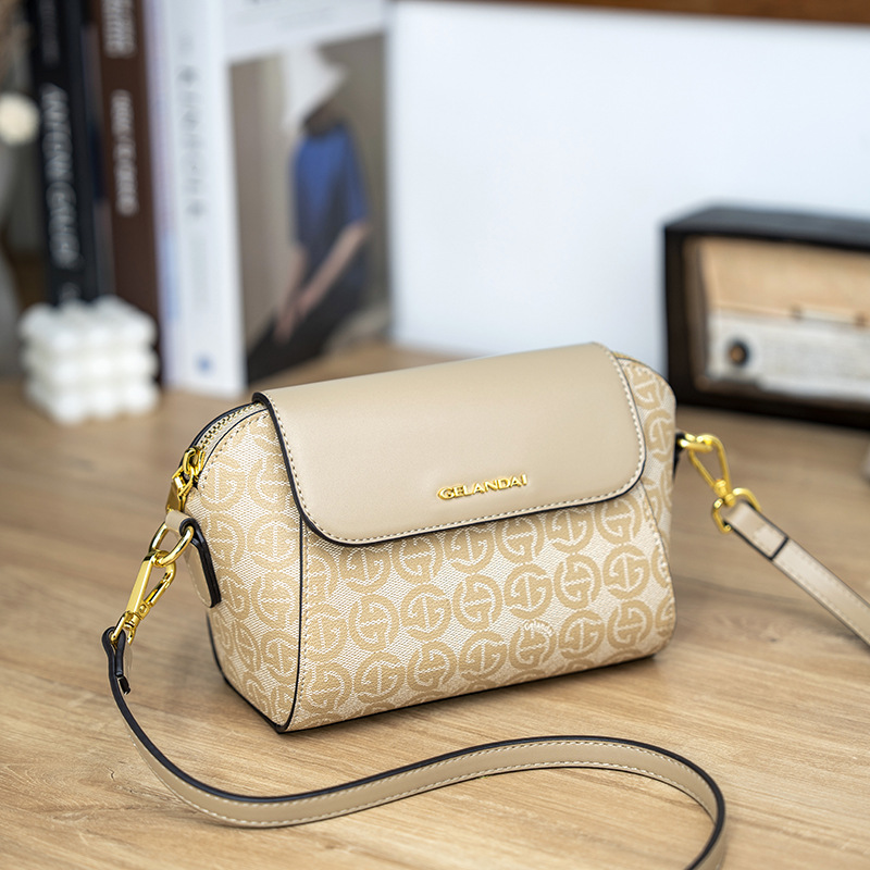 米酷奇印花小包包2023新款冬季贝壳手机包时尚单肩斜挎包小方包