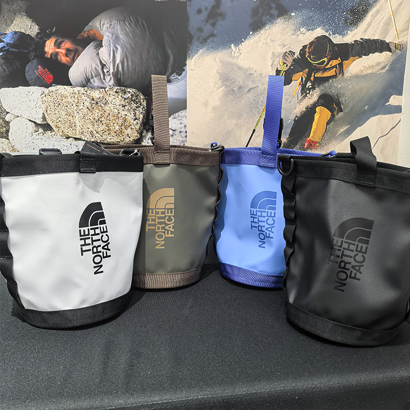 2025秋冬新款THeNorthFace北面户外轻巧便携水桶包斜挎单肩包8DJP