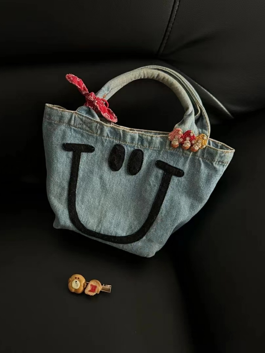 2024新款笑脸单肩帆布包女可爱包包大学生百搭休闲大容量托特包潮,箱包皮具/热销女包/男包,托特包,淘宝优惠券,粉丝福利购,淘宝优惠卷