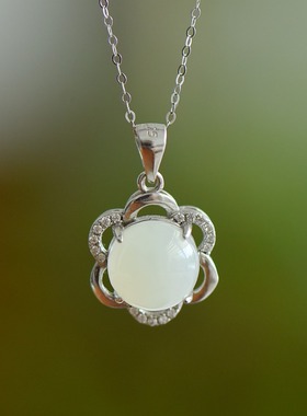 S925银镶嵌和田玉白玉蛋面玉石吊坠挂件玉坠项链时尚气质女款