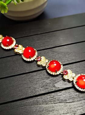 天然冰彩玉髓镶嵌红色款蝴蝶圆形女款时尚简约手链手串手饰品