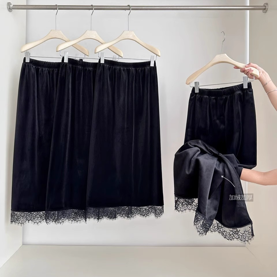 蕾丝拼接加厚黑色丝绒半身裙女秋