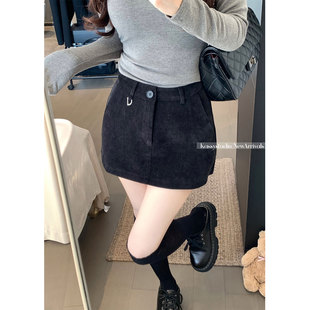 A字厚实斜纹毛呢料短裙裤女2026春夏季显瘦中高腰直筒休闲短裤子