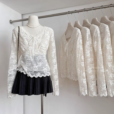 减龄蕾丝花边加绒V领衬衫女秋冬