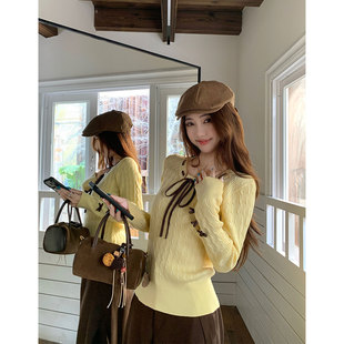 鹅黄色糯感蝴蝶结绞花修身针织衫女装春秋绝美巨好看的小上衣内搭