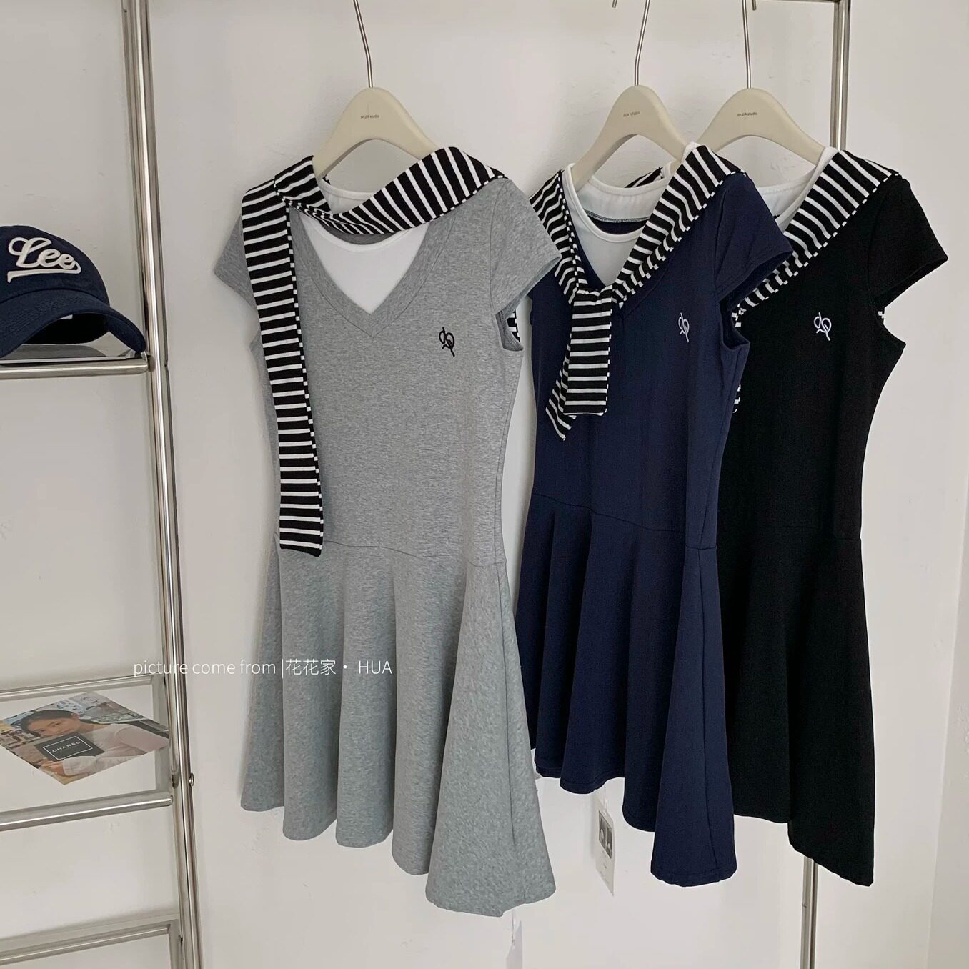 学院风条纹披肩连衣裙小个子夏季独特漂亮收腰A字大裙摆百褶短裙