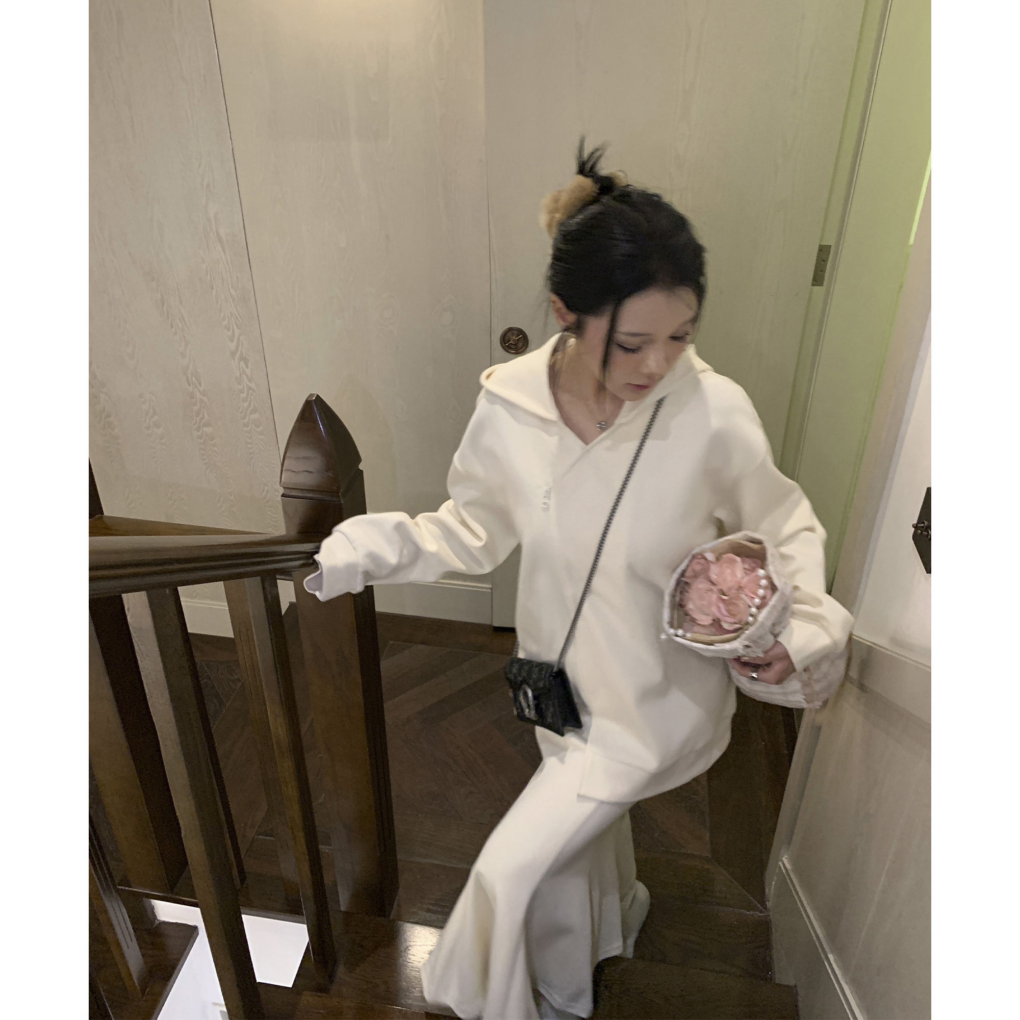 我是你的cc阿 贝利尼甜~不规则连帽卫衣鱼尾裙套装时尚显瘦两件套