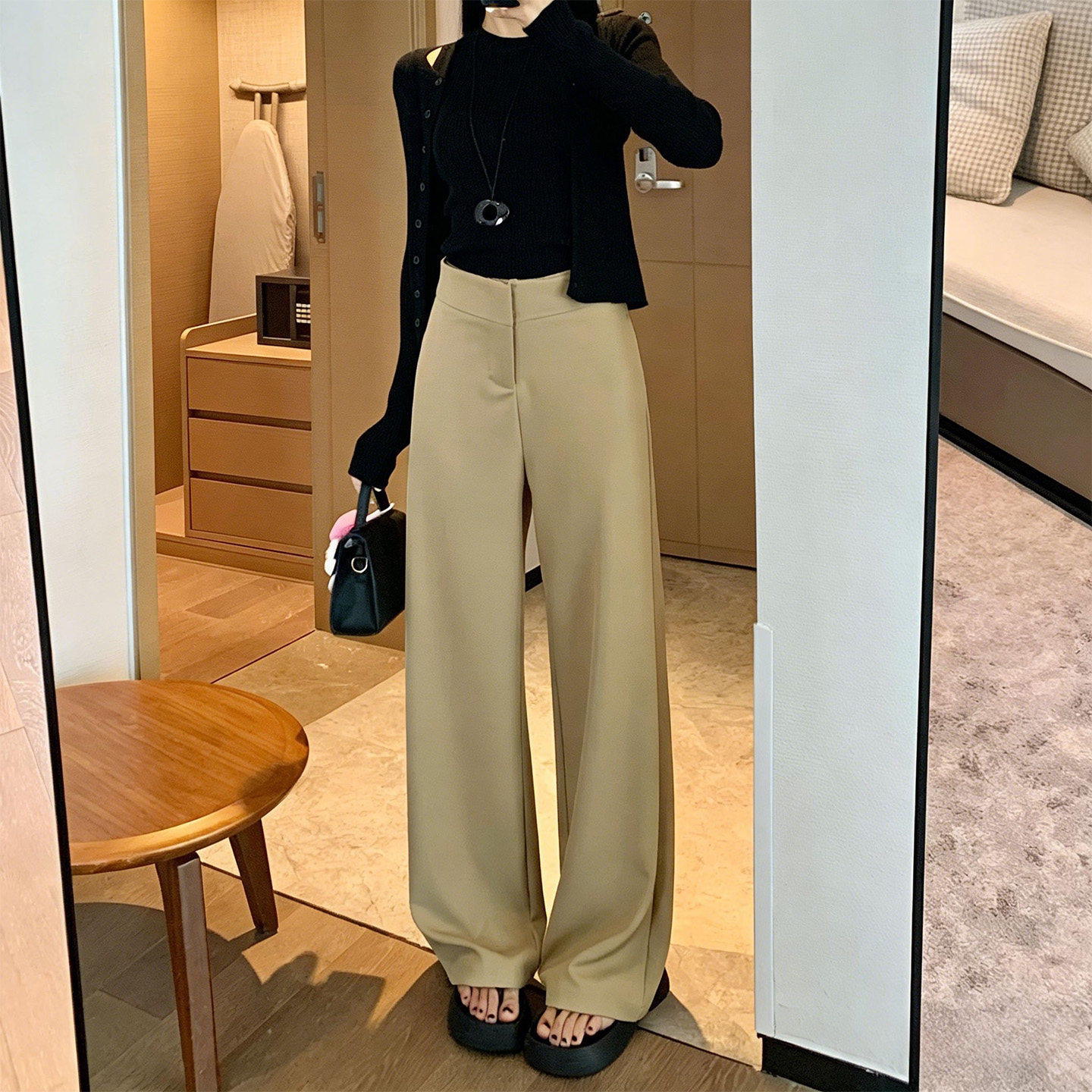 卡其色阔腿裤女春秋季2026新款垂坠感老钱风高个子休闲直筒西装