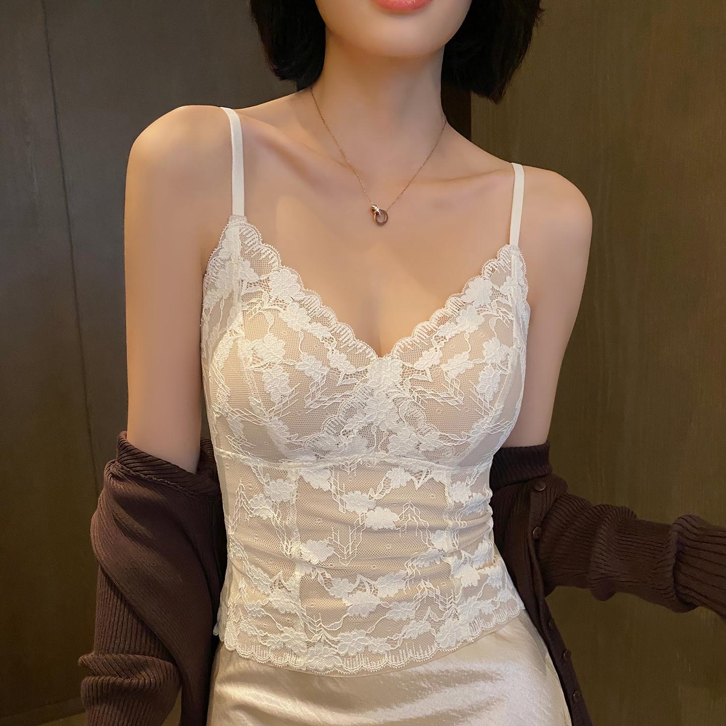 维多利亚保暖背心女带胸垫一体式内衣秋冬法式蕾丝内搭吊带打底衫