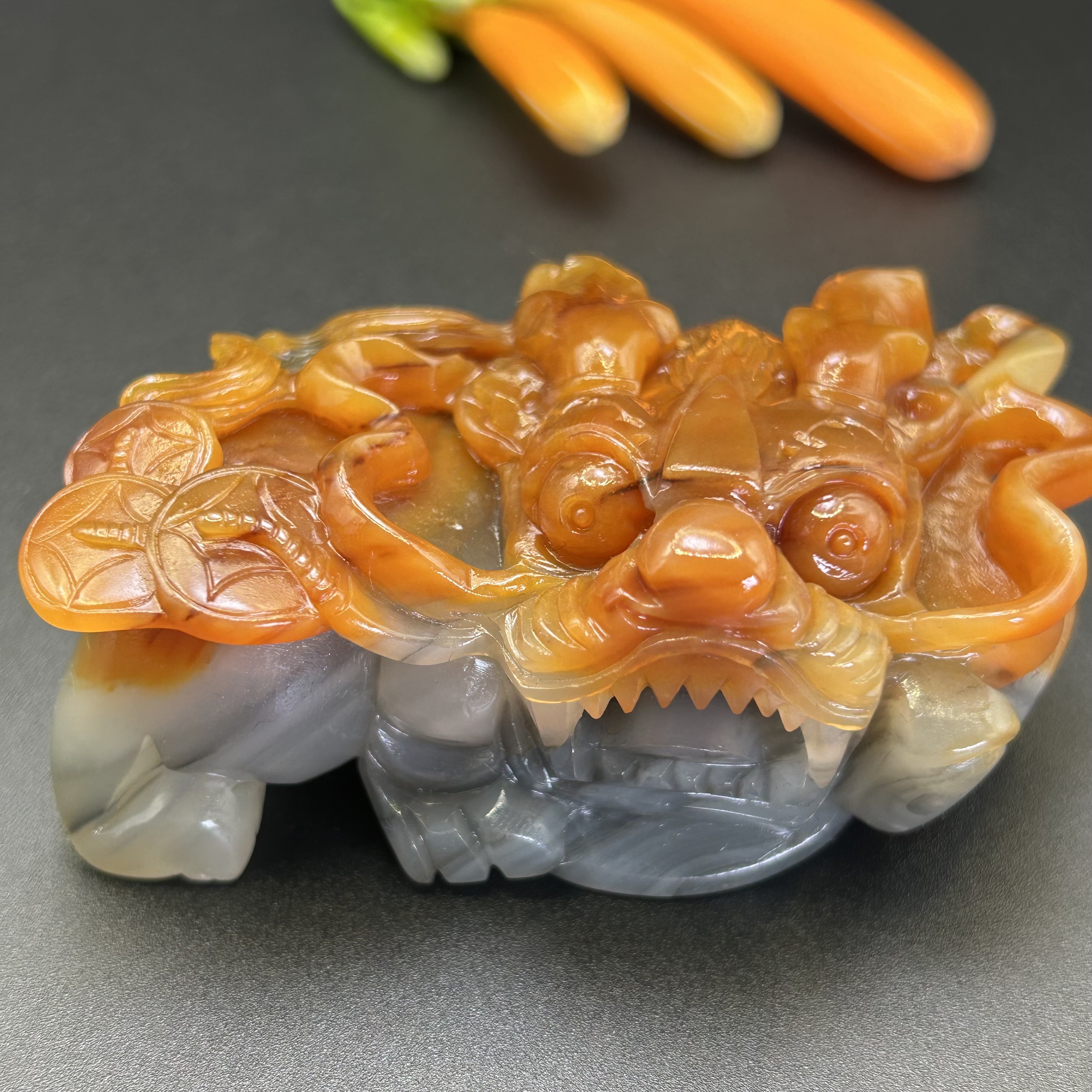 天然黄龙玉貔貅八方来财手把件