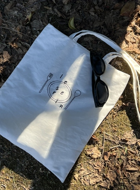 Le serein原创设计法式高级感餐具刺绣通勤出行百搭单肩包托特包