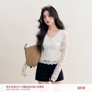打底长袖 Kroche 蕾丝花边拼接v领修身 绒感蕾丝 T恤 浪漫邂逅