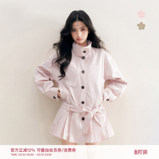 重工贴布绣 chic 全棉立领百褶下摆风衣外套 Geek Kroche