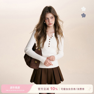 慵懒 法式 细绞花 定染撞色植绒花朵扣修身 Kroche 针织打底衫 25aw