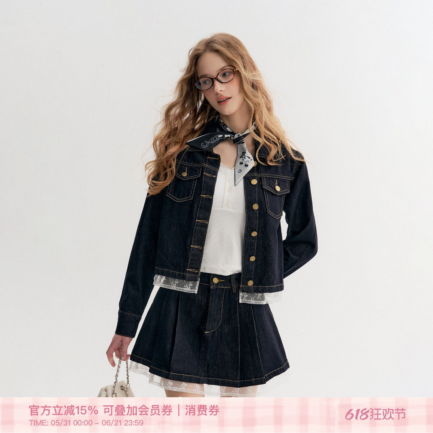 Kroche 慵懒浪漫 蕾丝拼接下摆短牛仔外套A字半裙两件套