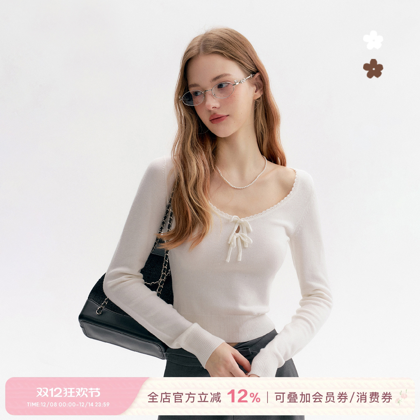 双蝴蝶结花边U领修身长袖针织衫