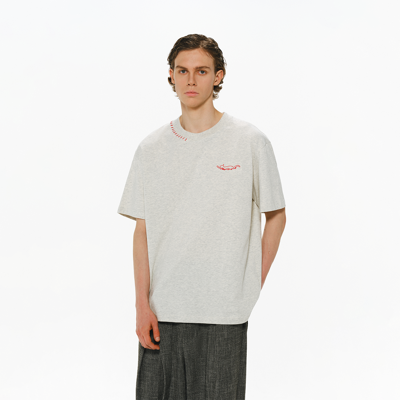 ATRY)猫咪刺绣短袖T恤