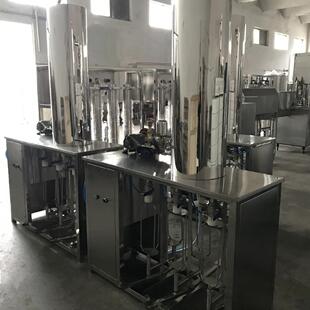 可乐桔子饮料机械设备老汽水混灌合装瓶水机带气苏打酒水灌JAP装