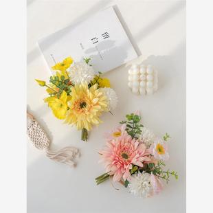 小花束手捧花假花仿真花摆设花艺摆件装饰花仿生花绢花玫瑰花插花