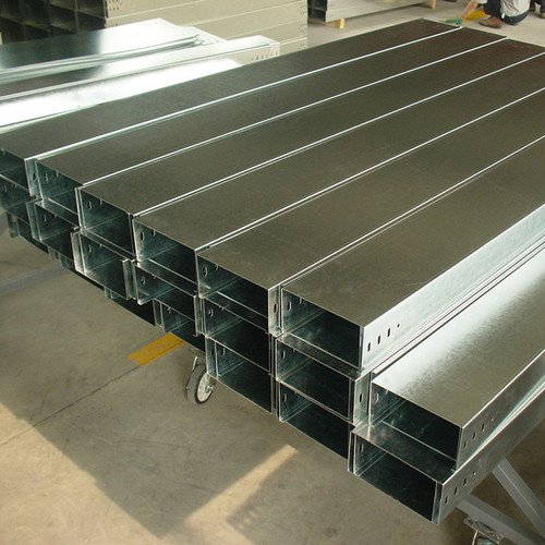 广西电缆桥架线槽镀锌铝合金不锈钢金属防火喷塑大跨距桥架定做厂