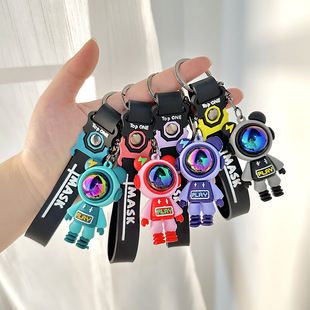 网红潮酷爆款闪电熊宇航员钥匙扣包包挂件公司活动商场开业小礼品