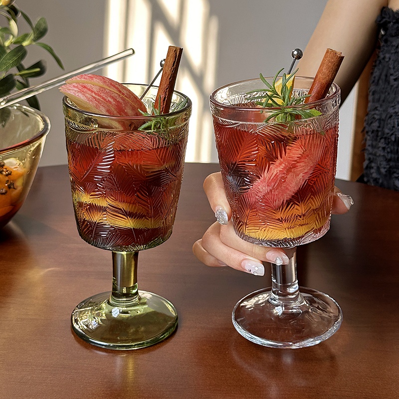 热红酒杯圣诞微醺氛围感女