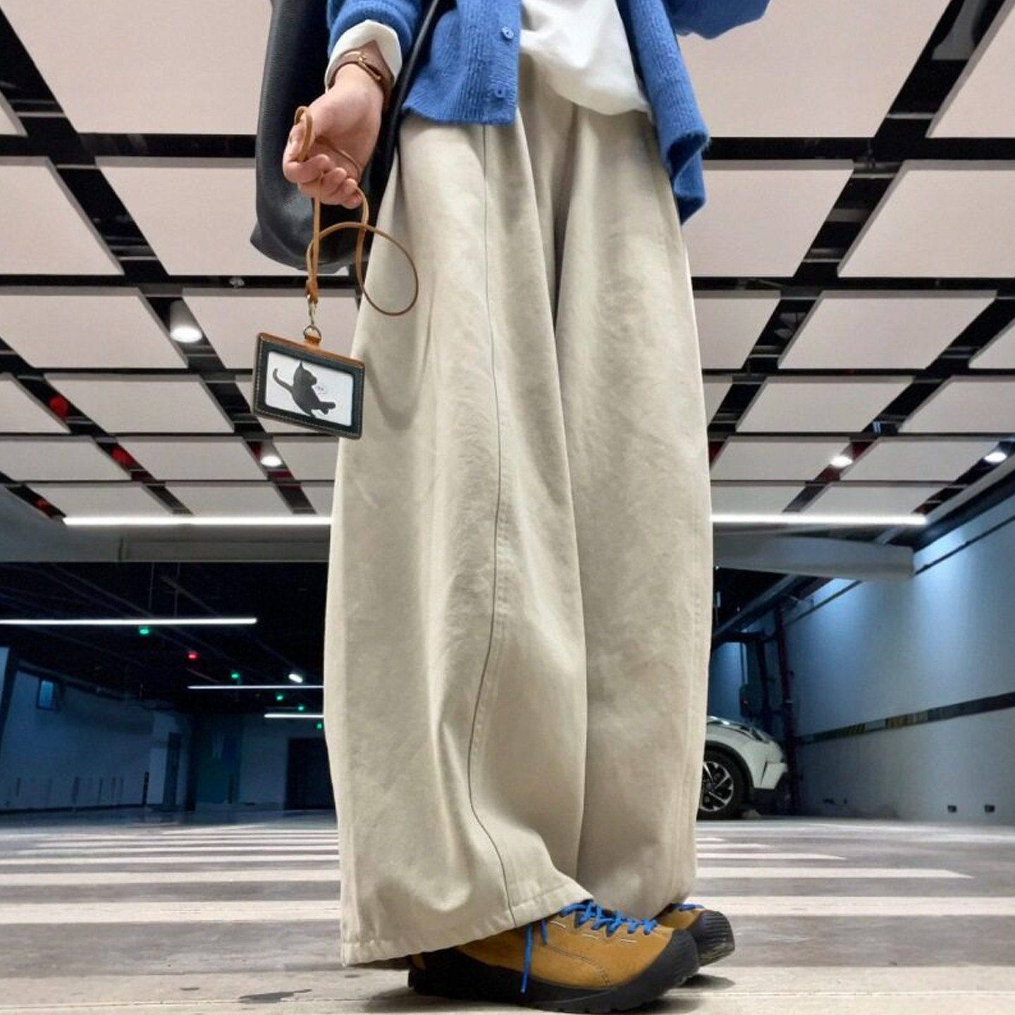 米白色阔腿裤女2026年春季新款梨型身材胖mm高腰显瘦弯刀休闲裤子