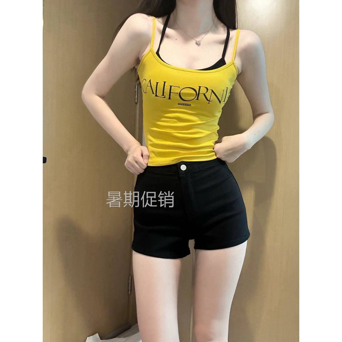 YU衣语辣妹牛仔短裤女夏薄款梨形身材高腰显瘦包臀花苞裤热裤