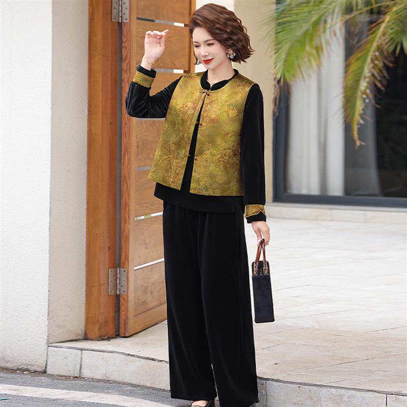 新中式妈妈早春马甲背心外穿中老年人金丝绒套装女春秋国风三件套