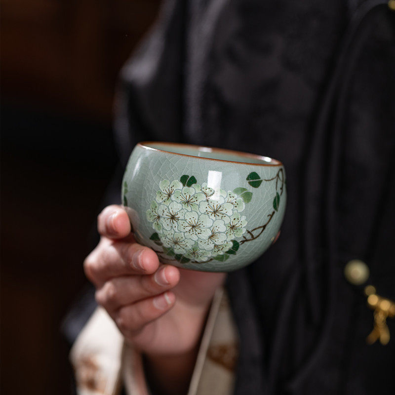 景德镇老陶泥手绘绣球花主人杯釉下彩复古品茗杯开片可养手工茶杯