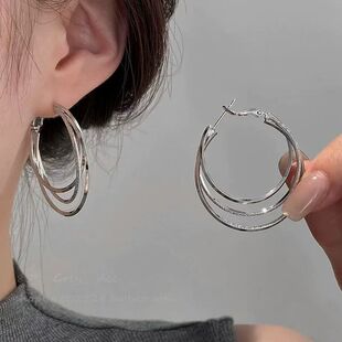 Minimalist Hoops Earrings for Women Shiny Metal Round