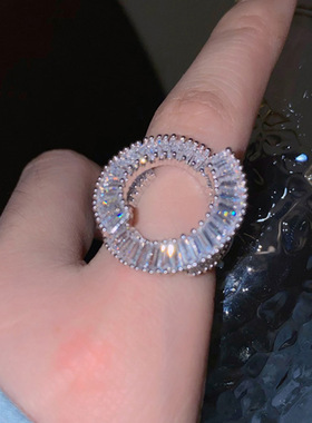 Retro light luxury inlaid with diamonds and ladder stone ope