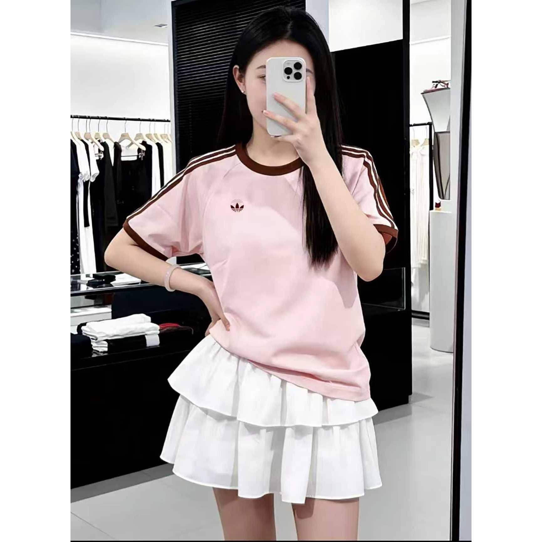 奥特莱斯纯棉短袖T恤女圆领三条杠修身显瘦情侣半截袖百搭运动潮